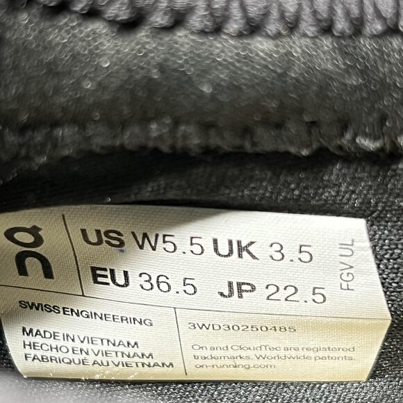 On Cloudaway Shoes Womens Size 5.5 Black Slip On Speed Laces Running CloudTec - Picture 8 of 9